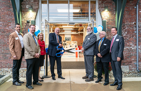 UNH Manchester Celebrates Grand Opening of Engineering Technology Machine Shop