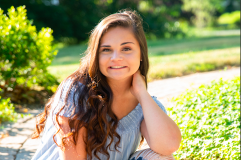 Katie Leger '23, a Peer Leader who helps incoming students adjust to life at UNH Manchester
