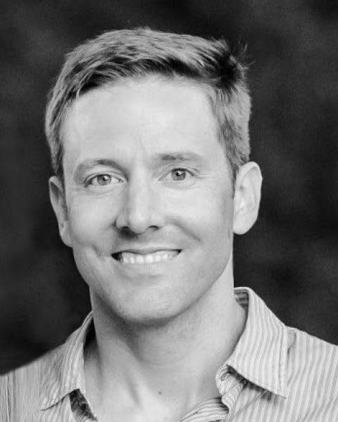 Gordon Hunter headshot
