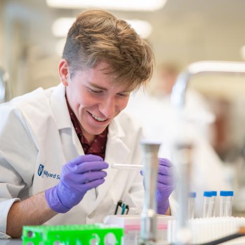 Millyard Scholar Thomas Gerton '23 in the UNH Manchester lab